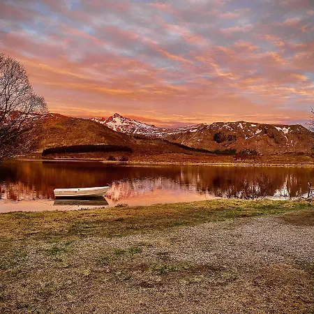 Waterfront Mountain View Lofoten Holiday home Liland (Lofoten)