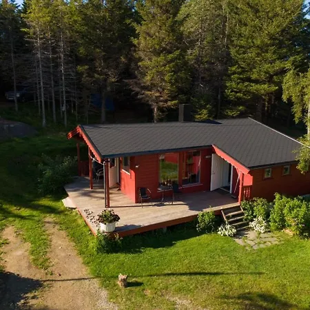 펜션 Waterfront Mountain View Lofoten *