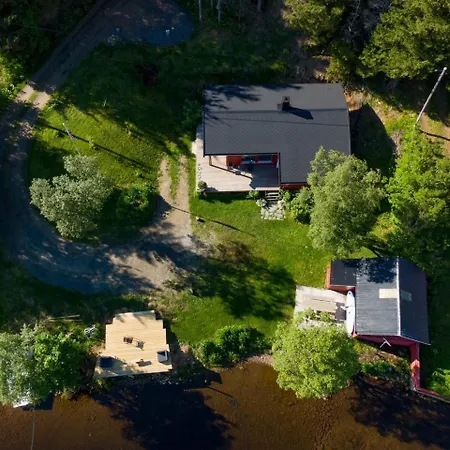 Waterfront Mountain View Lofoten 펜션 Liland (Lofoten)