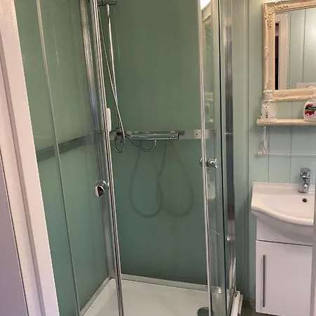 Waterfront Mountain View Lofoten * Liland