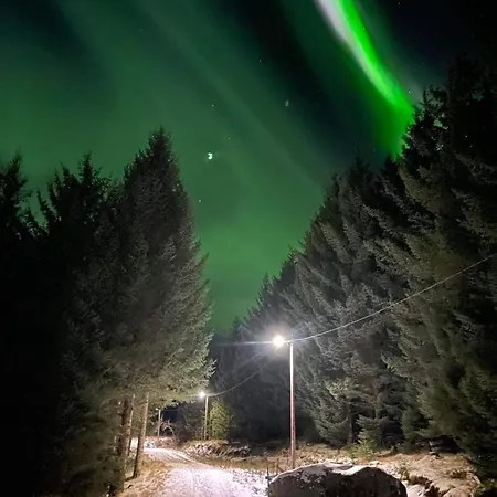 Nyaraló Waterfront Mountain View Lofoten *